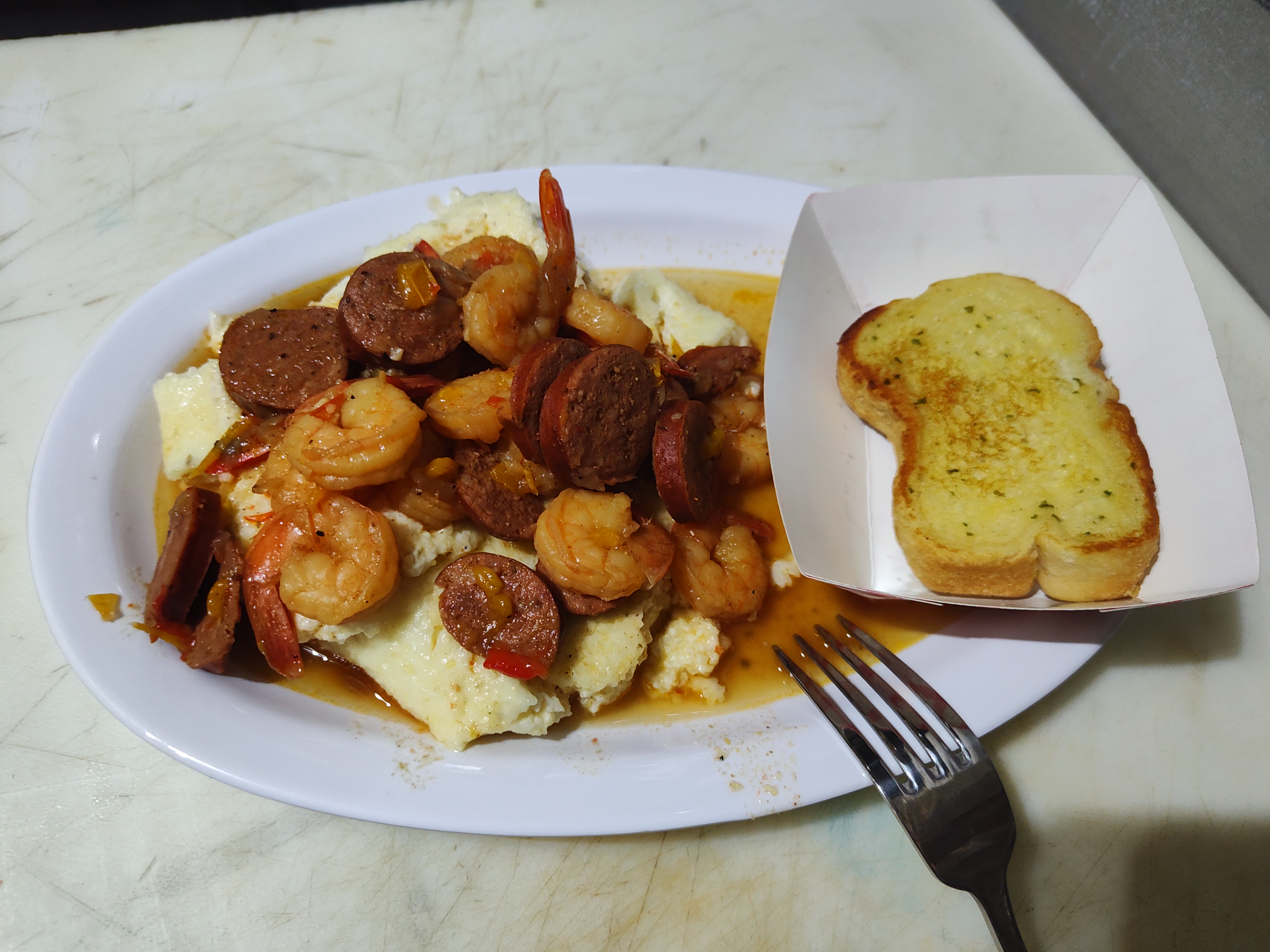 Shrimp & Grits Special