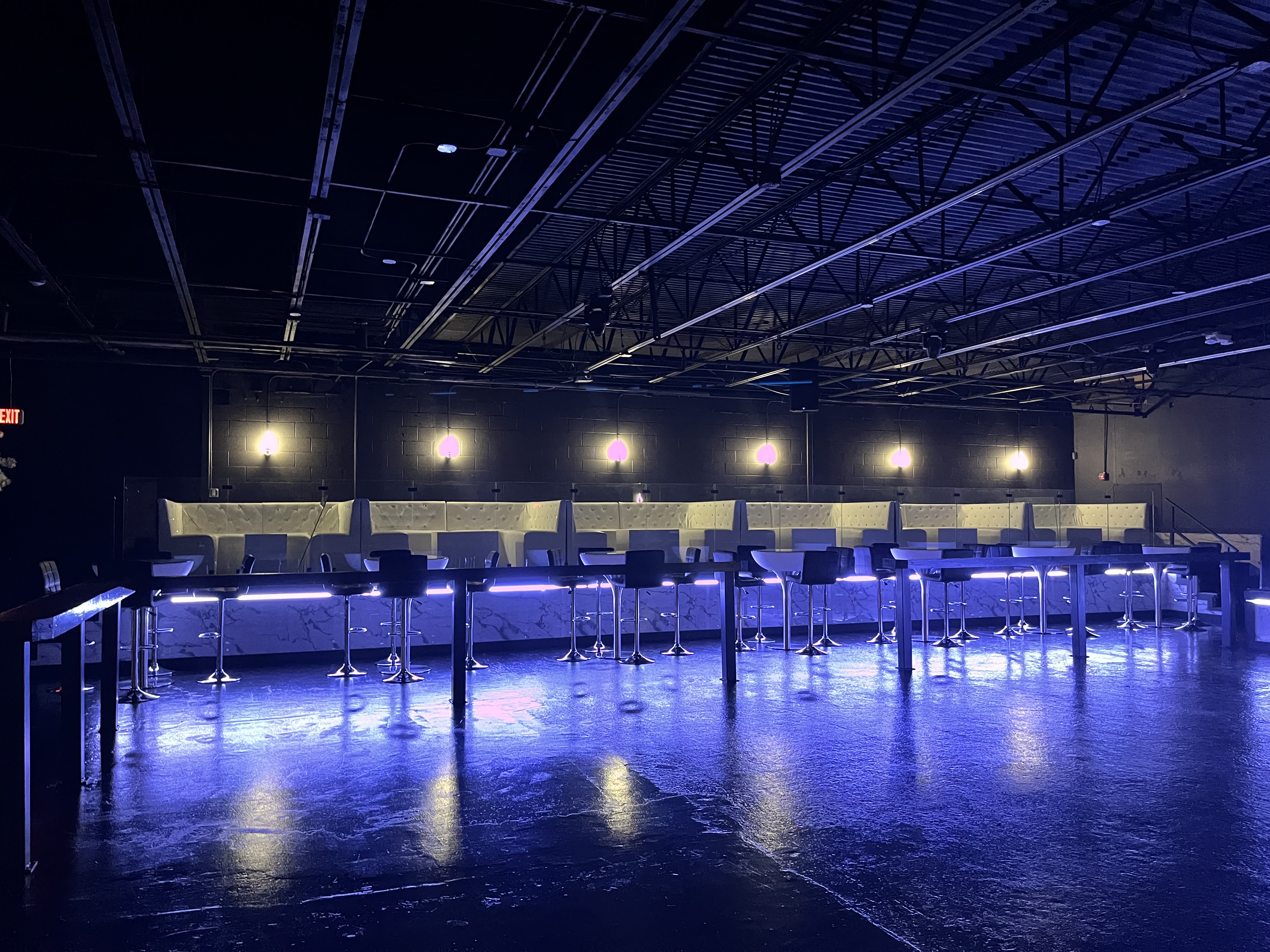 PISTA DE BAILE
DANCE FLOOR